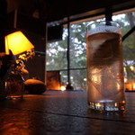 エスプリモダン めろん - ジントニック