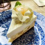 こまものや - ヨーグルトムースと桃のチーズケーキ¥580税込