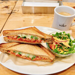 CAFE THE VUKE - 