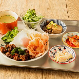 Order all day ○Asian cuisine set meal from 690 yen