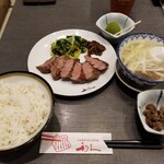 利久BOWLS - 牛たん極定食。