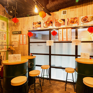 Colorful and cute! Feels like a short trip in an Asian street food space♪