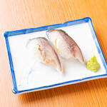 Marinated mackerel (2 pieces)