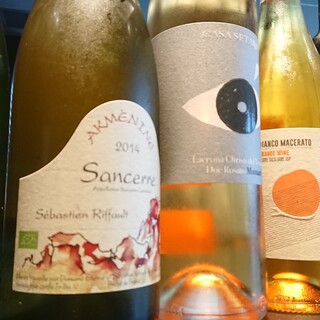 パンや料理を引き立てるドリンク。コスパ最強の飲み放題も◎