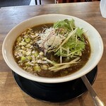 だるま食堂 - 料理写真:黒胡麻担々麺(950円、斜め上から)