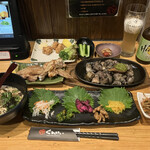 Gunkei - 地頭鶏炭火焼小組合せ、漬け物盛、地頭鷄鶏飯(ハーフ)、日向夏ラガー