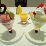 タカノフルーツパーラー - 裏から