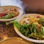 鉄板焼ステーキ 一ッ葉ミヤチク - サラダバーで取ってきました