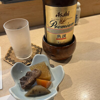 豊鮨 - まずは瓶ビール。熟撰！