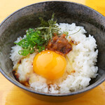 串串 - 四万十鶏の肉味噌の卵かけご飯