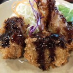 喜久 - こだわりのソース、色は黒いですね