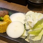 炭火焼肉 まる - 