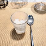 La Brianza - 少しお久しぶりのレモンとセージのソルベ。あらためてこのお口直しも美味しいなと思います。さっぱりとしますね～香りもとてもいい