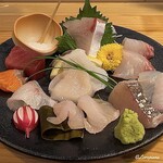 魚と酒と飯 マコトヤ - 刺身の盛合せ