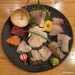 魚と酒と飯 マコトヤ - 刺身の盛合せ