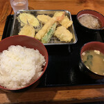 天屋喜助 - 喜助天ぷら定食（ご飯大盛りプラス６０円）　１０１０円
