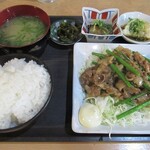 Taishuu Sakaba Yuzuru - 豚肉とニンニクの芽炒め定食