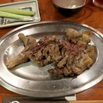 丸万焼鳥 - 鶏皮噛み切れない！