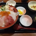 まるごと北海道 花の舞 - 海鮮丼