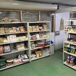 HUJRA HALAL FOOD & RESTAURANT - ハラールショップ併設