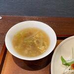 中国菜 天舞 - ランチのスープは玉子とキノコの中華スープでした。
             