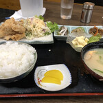 食堂こまつ - 料理写真:唐揚げ定食¥1000