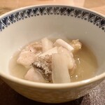 茜坂大沼 - 甘鯛の松笠揚げとズイキ