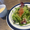 グロワーズ カフェ - 前菜のサラダと人参のスープ