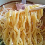 ラーメン　みそ伝 - みそ伝ラーメンのストレート中細麺(R5.6.8撮影)