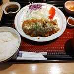 大戸屋 - 懐かしの復刻デミグラスチキンカツ定食。