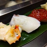 立食い寿司 根室花まる - 3貫セット「花まる」筋子、タコ足、ふんどし