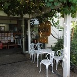 カフェレストラン　サニカン - お店の入口