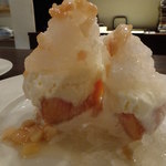 Wine Bar base - デザート(夏限定)桃のコンポート白ワインのブランテと：700円('13.08.21)