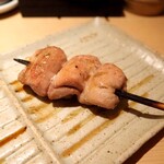 焼鳥 おみ乃 - あか（内もも）