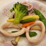 一楽 - イカと季節野菜のうす塩炒め