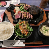 馬刺しと焼き鳥 グルマン三年坂 - 