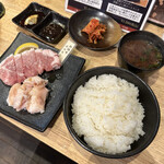 Sumibi Yakiniku Takumi - 