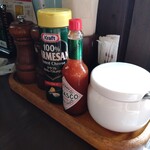 珈琲哲學 - テ−ブルの調味料