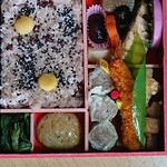 Kiyouken - 20230610 12:00購入のお赤飯弁当。