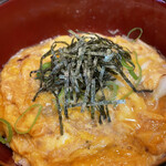 手打うどん けんどん屋 - 親子丼。