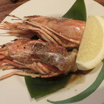 銀座 いっぱし - 海老の頭をお酒のつまみに