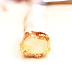 Patisserie Ravi,e relier - エクレール バニーユ グラッセの断面 '13 8月中旬