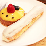 Patisserie Ravi,e relier - エクレール バニーユ グラッセ　(300円) '13 8月中旬