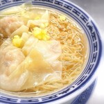 香港式ワンタン麺