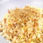 カリカリ食感の釜揚げシラス炒飯