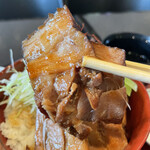 アーブル - 旨み全開！豚角煮丼