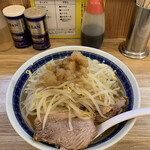 自家製麺223 - 小ラーメン。アブラ、ニンニク増し('23/06/10)