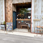 ラフ&タフ コーヒースタンド - 店舗入口