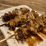 すし酒場 魚あるき - 「とり皮タレ（税込￥230）×3」