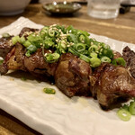 すし酒場 魚あるき - 「白レバネギ塩焼（税込￥770）」